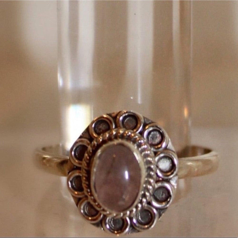 Antique style ring